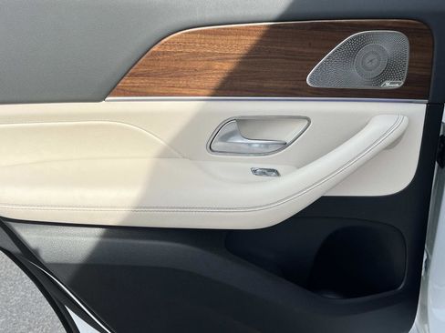 Used 2025 Mercedes-Benz GLE 350 4MATIC image 15