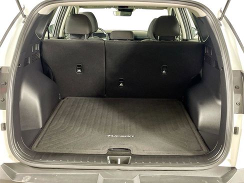 Used 2025 Hyundai Tucson SE image 23