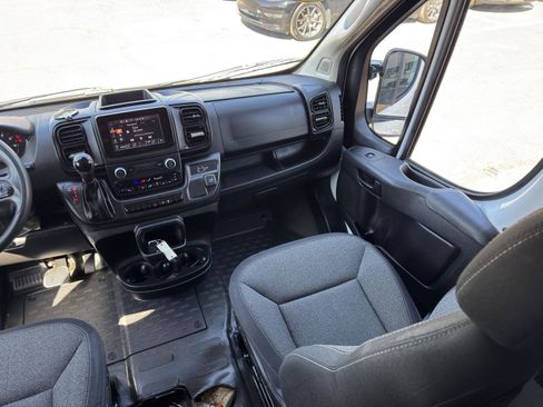 Used 2023 RAM ProMaster 2500 FWD image 16