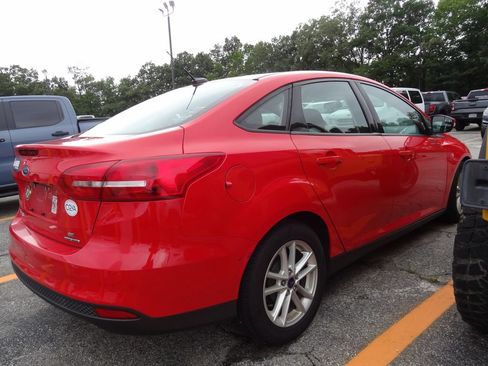 Used 2016 Ford Focus SE FWD image 5