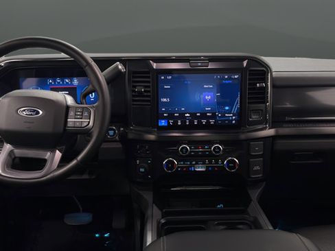 Used 2026 Ford F250 Lariat AWD/4WD image 11