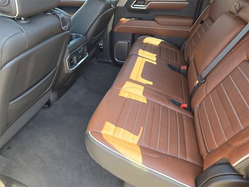 Used 2025 GMC Sierra 1500 Denali Ultimate image 32