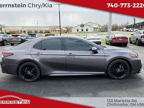 Used 2022 Toyota Camry XSE image 27