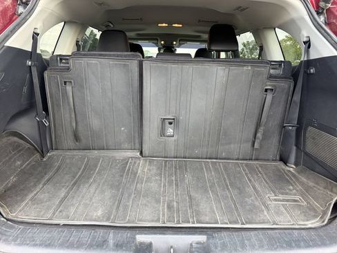 Used 2022 Toyota Highlander XLE FWD image 16