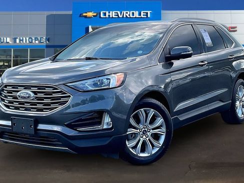 Used 2019 Ford Edge Titanium AWD/4WD image 3