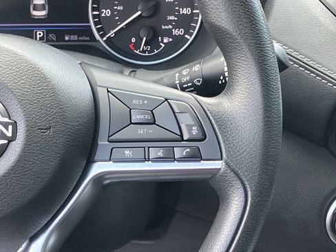 Used 2024 Nissan Sentra SV FWD image 22