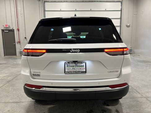 New 2025 Jeep Grand Cherokee Limited image 7