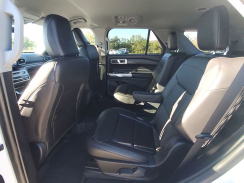 Used 2023 Ford Explorer XLT w/ Equipment Group 202A image 23