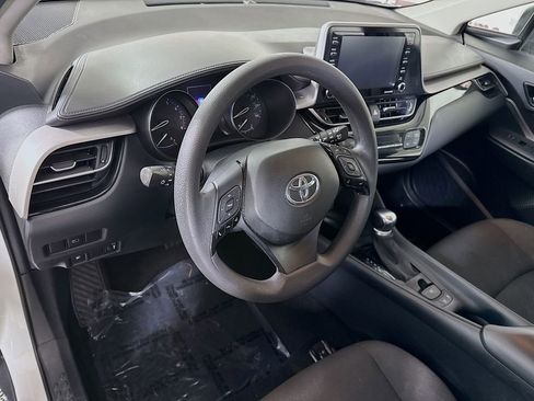 Used 2020 Toyota C-HR LE image 16