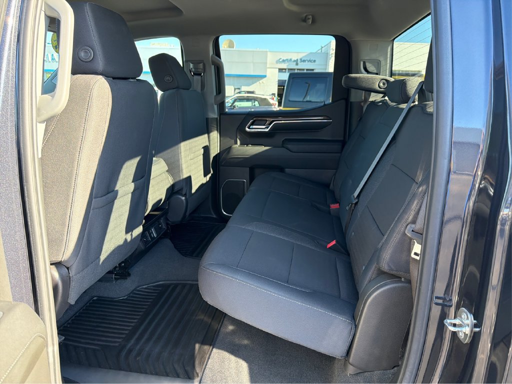 Used 2024 Chevrolet Silverado 1500 LT AWD/4WD image 20