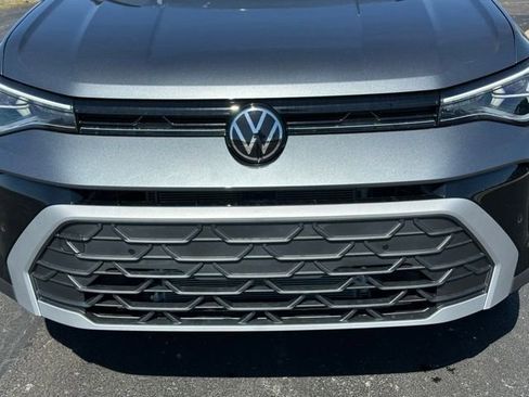 New 2026 Volkswagen Taos SE AWD/4WD image 8