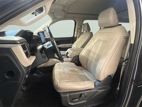 Used 2023 Ford Expedition Max Limited image 13