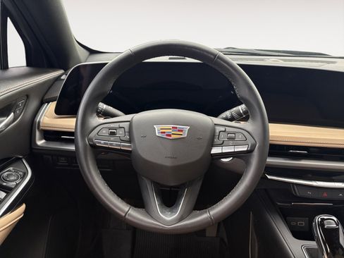Used 2024 Cadillac XT4 Luxury w/ LPO, Floor Liner Package FWD image 13