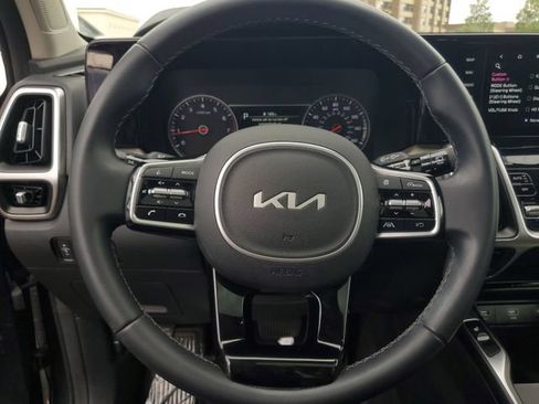 Used 2022 Kia Sorento S w/ Panoramic Sunroof Package AWD/4WD image 18