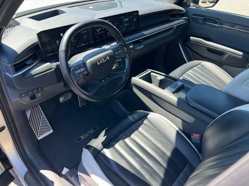 Certified 2024 Kia EV9 GT-Line AWD/4WD image 17