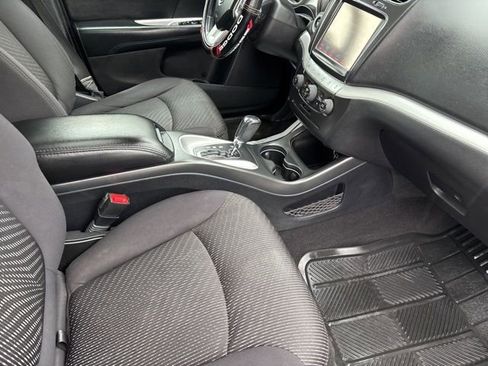 Used 2014 Dodge Journey Limited image 37