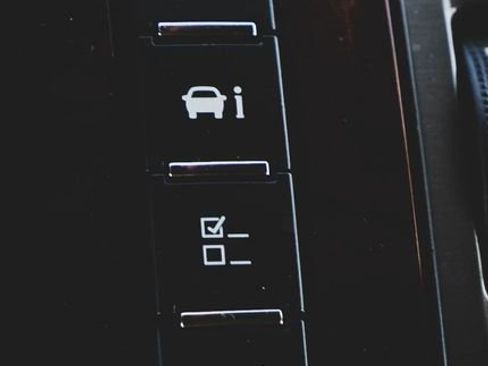 Used 2011 Chevrolet Suburban LTZ image 17