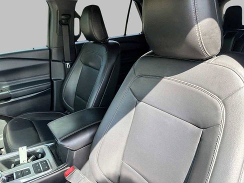 Used 2020 Ford Explorer XLT w/ Equipment Group 202A image 20