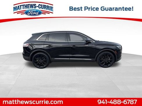 Used 2022 Lincoln Nautilus Reserve w/ Equipment Group 202A image 3