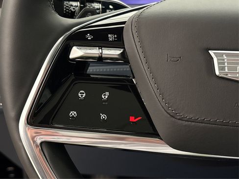 New 2025 Cadillac Escalade IQ Luxury 2 w/ LPO, Radiant Package image 31