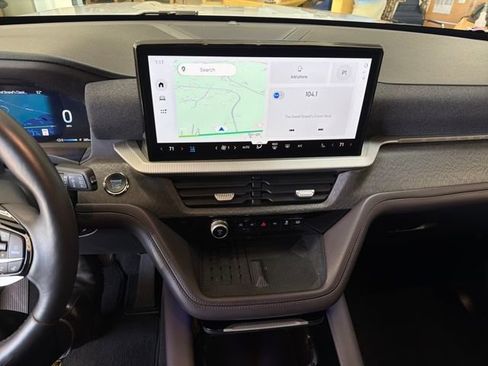 Used 2025 Ford Explorer Platinum w/ LUX Leather Package image 22