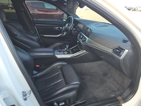 Used 2022 BMW M3 Competition w/ M Carbon Exterior Package image 11