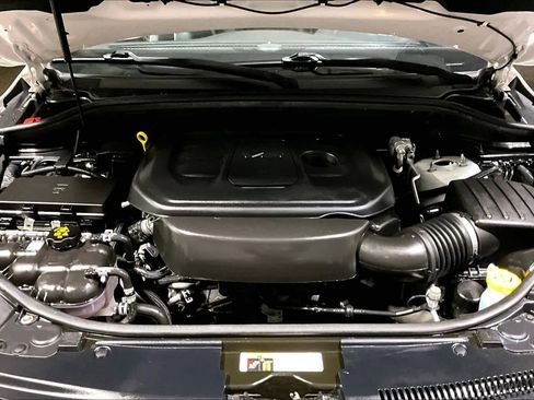 Used 2020 Jeep Grand Cherokee Limited w/ Luxury Group II image 9