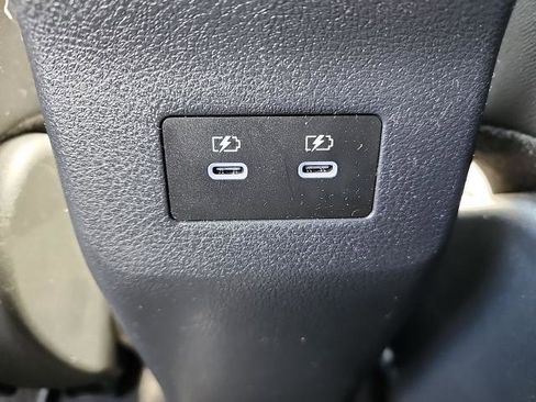 Certified 2025 Nissan Kicks SR image 24