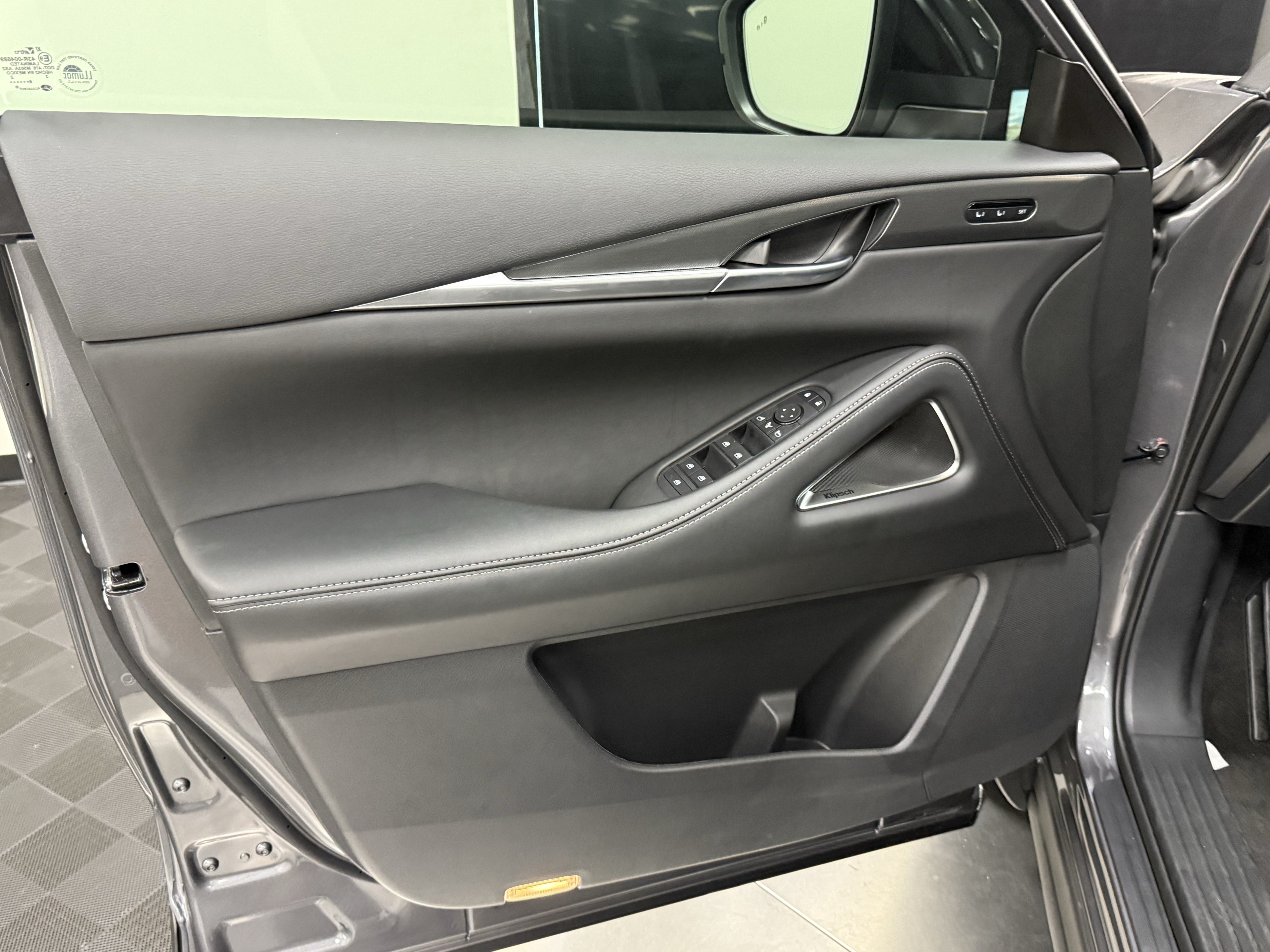 Certified 2027 INFINITI QX60 Luxe w/ Cargo Package FWD image 10