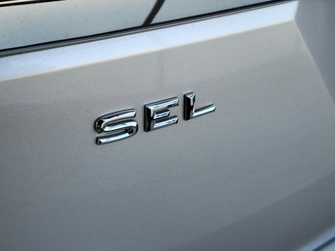 Used 2018 Volkswagen Atlas SEL image 4