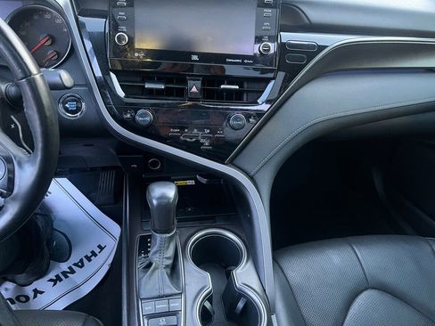 Used 2022 Toyota Camry XSE w/ Navigation Package image 11