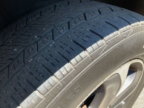 Used 2019 Buick Enclave Premium FWD image 11