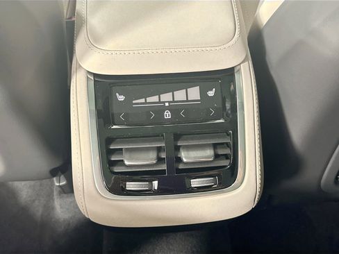 New 2026 Volvo XC90 B5 Core image 26