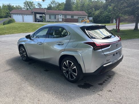 Used 2024 Lexus UX 250h AWD w/ Premium Package image 6