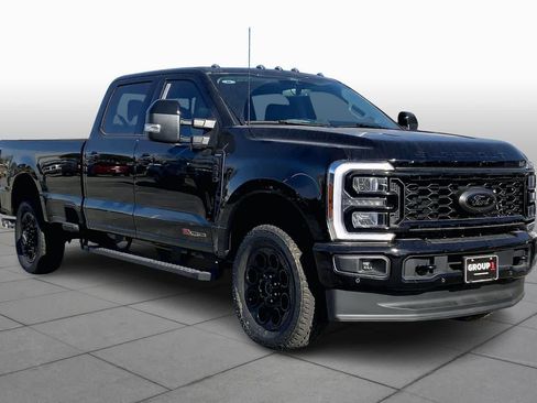 New 2026 Ford F350 Lariat w/ Black Appearance Package image 2