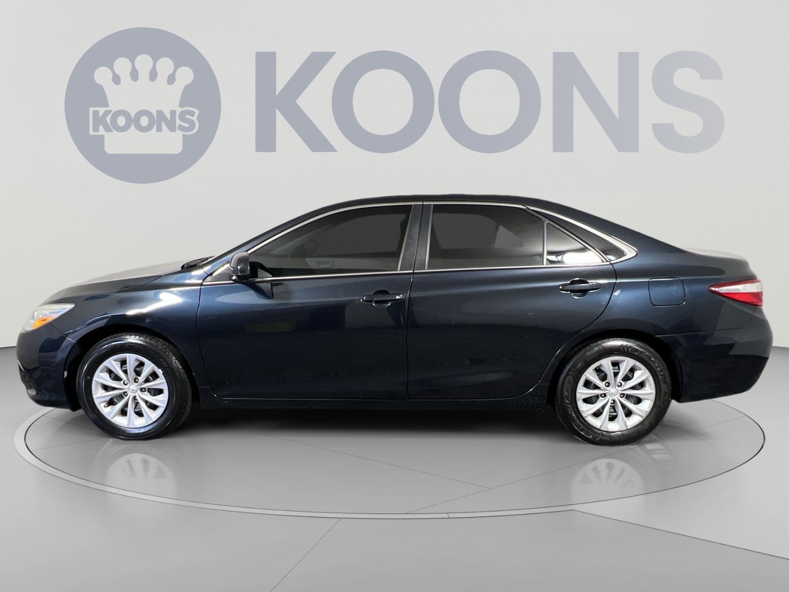 Used 2016 Toyota Camry LE FWD image 7