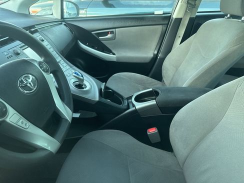 Used 2015 Toyota Prius Two image 6