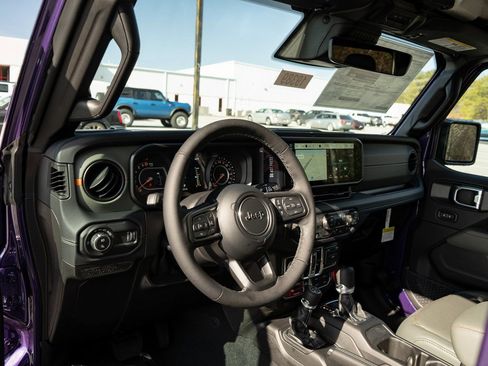 New 2026 Jeep Gladiator Mojave AWD/4WD image 13