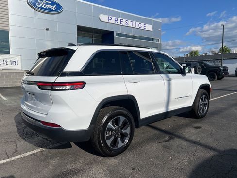 Used 2024 Jeep Grand Cherokee Limited 4xe AWD/4WD image 10