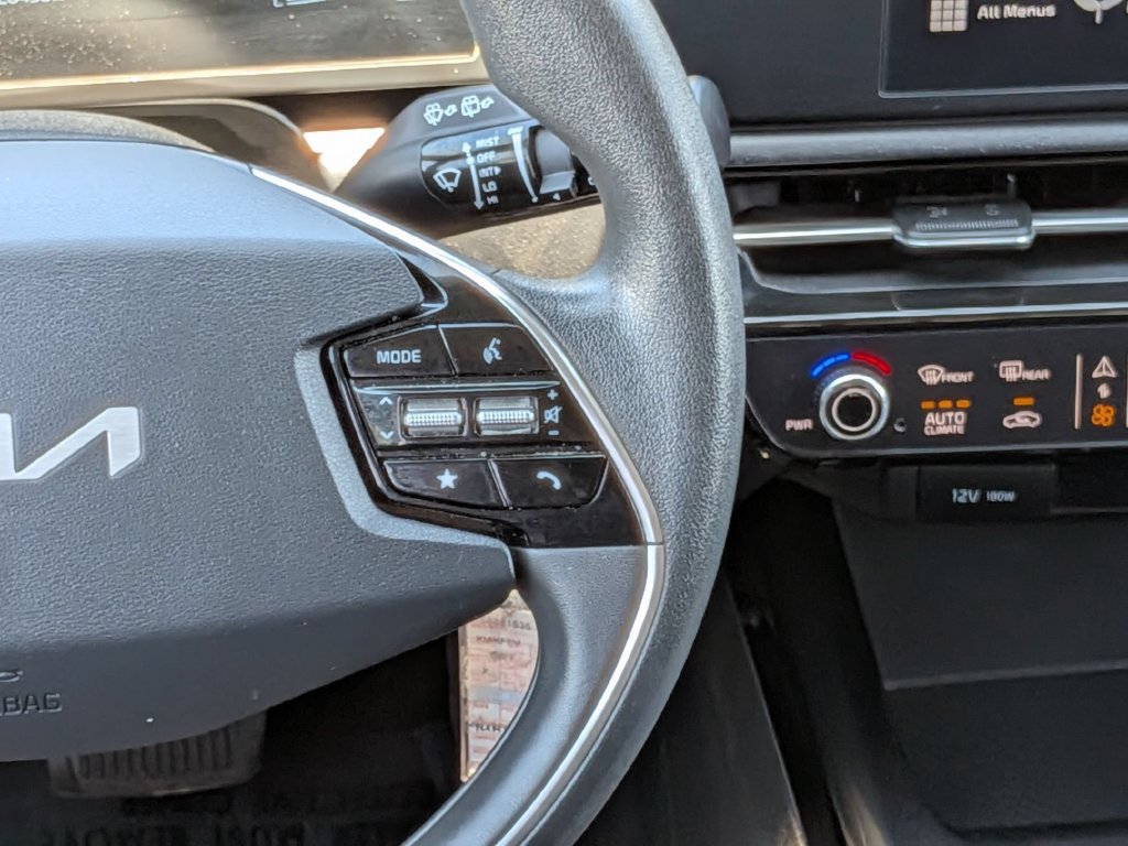 Used 2025 Kia Niro LX FWD image 18