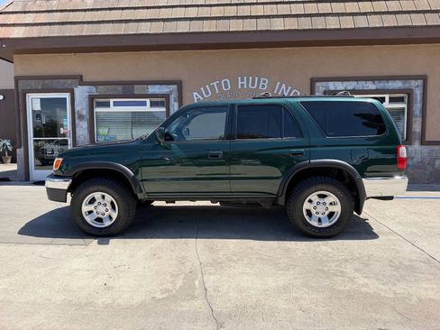 Used 2000 Toyota 4Runner SR5 AWD/4WD image 7