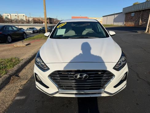 Used 2018 Hyundai Sonata SE image 2