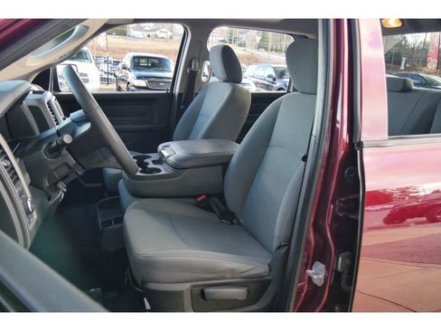 Used 2018 RAM 1500 Express w/ Express Value Package image 10