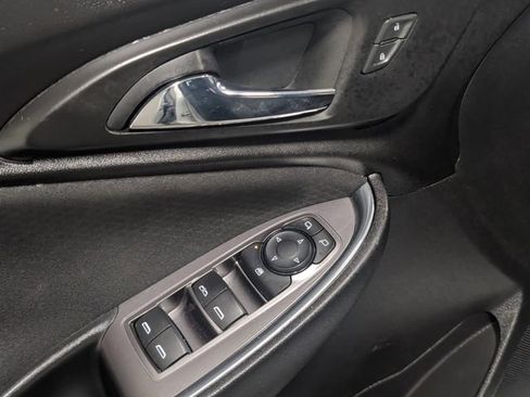 Used 2021 Chevrolet Malibu LT image 28