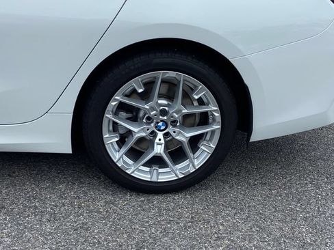 Used 2025 BMW 330i xDrive Sedan w/ Convenience Package AWD/4WD image 11