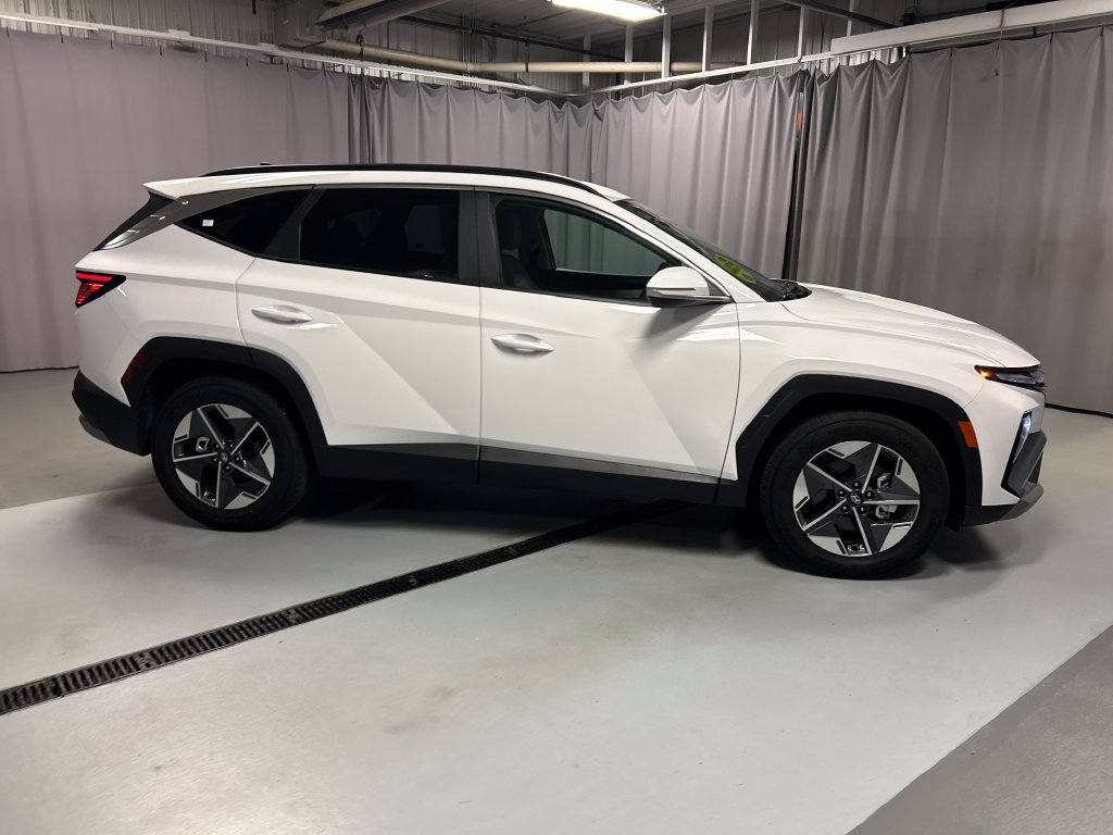 Used 2026 Hyundai Tucson SEL FWD image 8