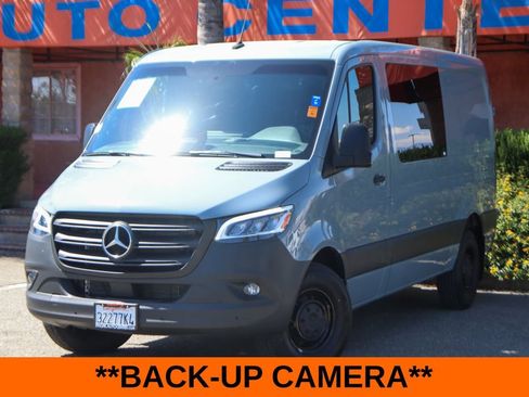 Used 2025 Mercedes-Benz Sprinter 2500 image 4