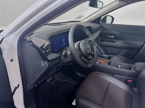 New 2026 Nissan Kicks SR w/ Cold Weather Package image 11