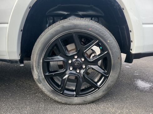 Used 2022 RAM 1500 Laramie image 9