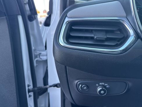 Used 2024 Chevrolet Equinox LT image 12